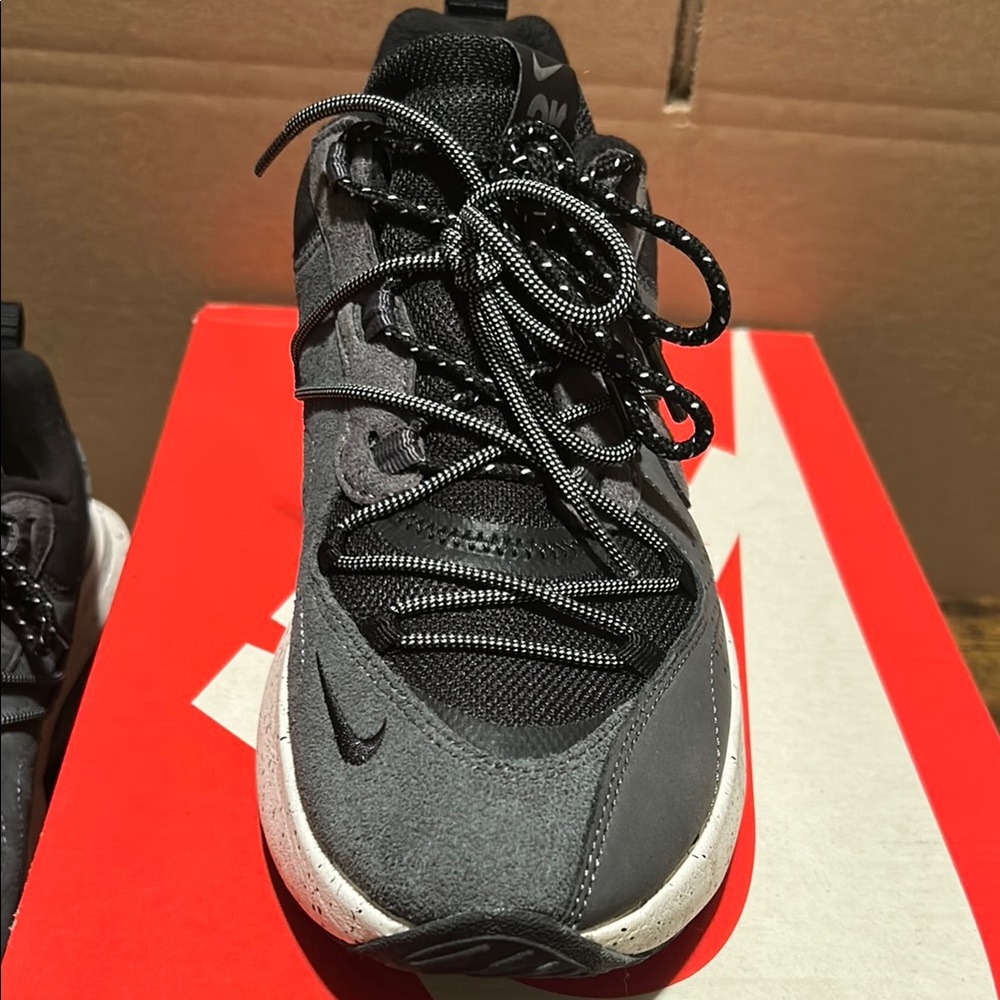 Nike AIR MAX VIVA (WOMEN 10 MEN 8.5)